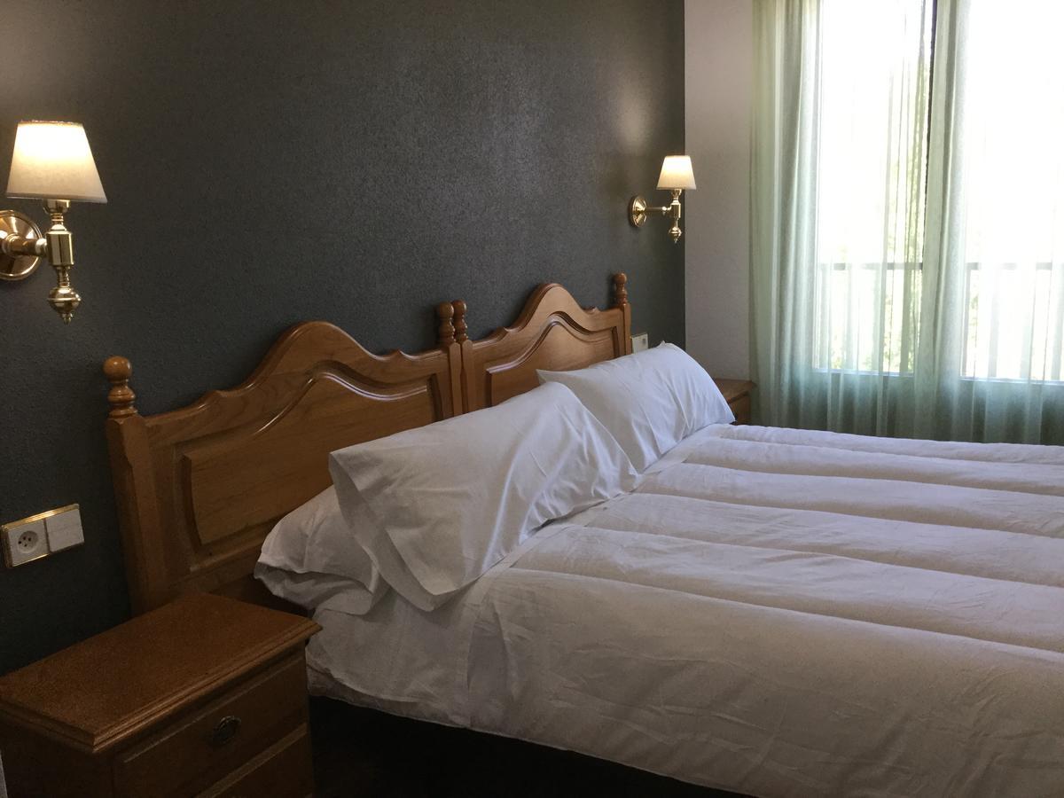 Hotel Cinco Castanos Канделаріо Екстер'єр фото